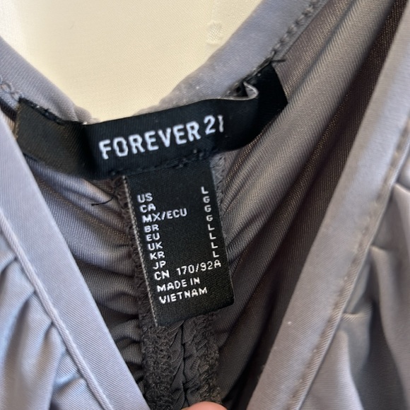 (5) Woman’s tops size M/L - Picture 6 of 15